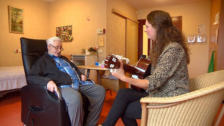 Bart Meulemans krijgt muziektherapie in plaats van een pilletje om hem rustig te maken