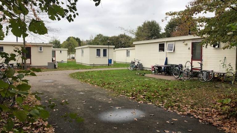 Illegale arbeidsmigranten wonen nog steeds op het recreatieve gedeelte vakantiepark Droomgaard.