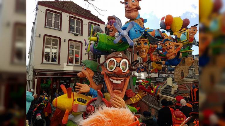 De optocht trok afgelopen carnaval voor het laatst over de Haagdijk. (Foto: Marrie Meeuwsen)