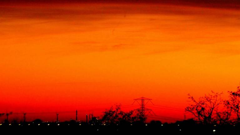 Zonsondergang bij Moerdijk.