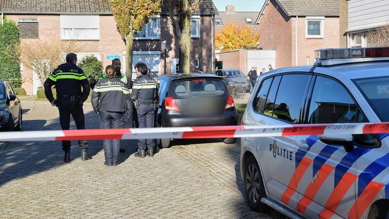 Gewapende overval op woonhuis, vrouw wordt gewond op straat gevonden (Foto: Toby de Kort)