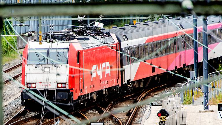 TRAXX-locomotieven zorgen voor trillingen langs het spoor. (Archieffoto)