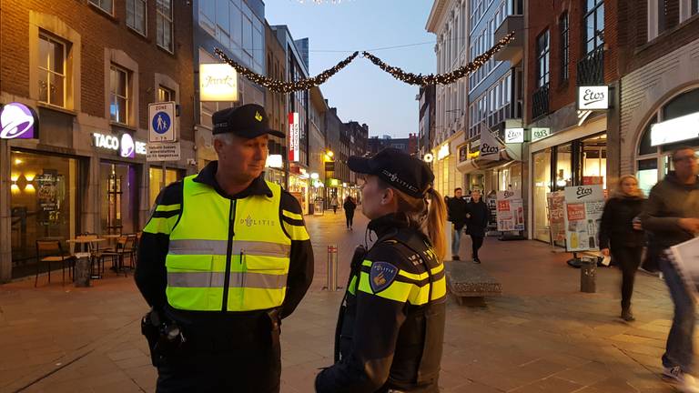 De burgemeester wil meer agenten en geld (foto: Maaike Cnossen).