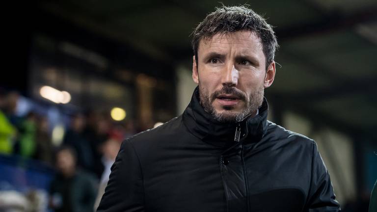 PSV-trainer Mark van Bommel (foto: VI Images).