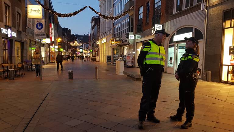 Winkeliers en horecaondernemers hebben veel te stellen met dronken mensen (foto: Maaike Cnossen).