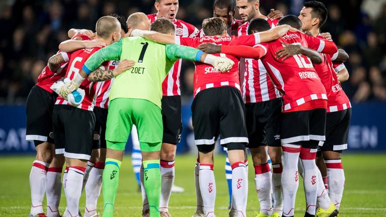 PSV maakt zich op voor de Champions League-kraker tegen Barcelona. (Foto: VI Images)
