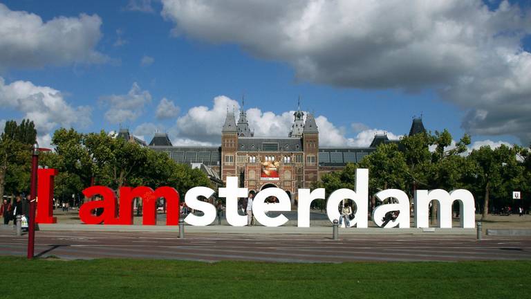De gewilde Amsterdamse letters. (Foto: Facebook: I Amsterdam)