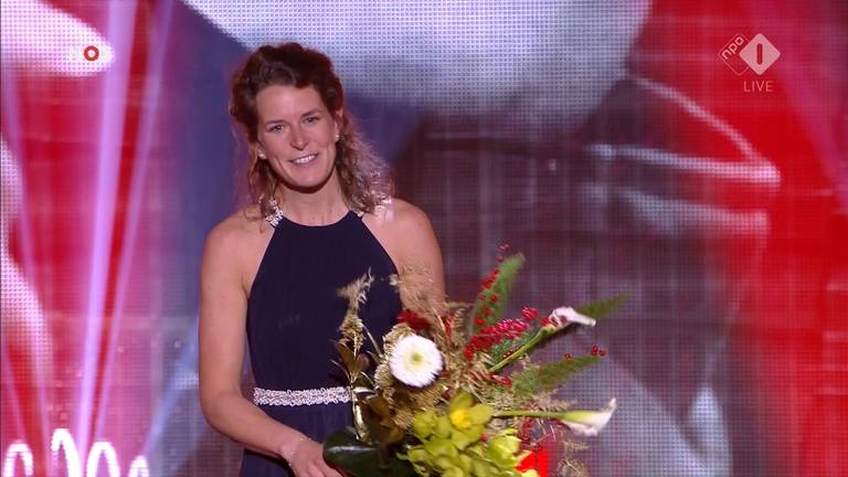 Ireen Wüst gehuldigd tijdens Sportgala