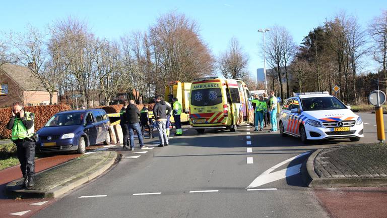 Op de Bestseweg in Oirschot gebeurde in december 2018 een ongeval met een fietser. (Foto: Berry van Gaal/SQ Vision)