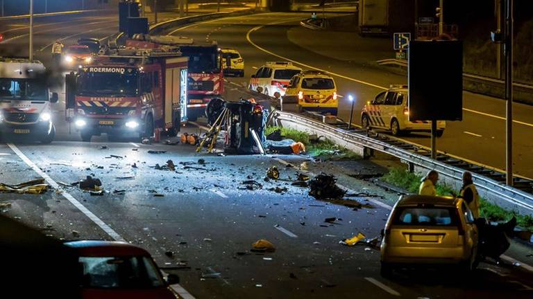 Het ongeluk op de A73 (foto: Etienne Zegers)