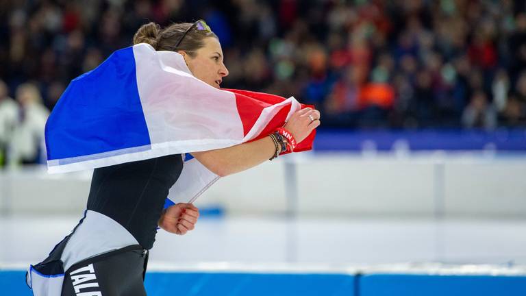 Ireen Wüst won voor de achtste keer de 1.500 meter op een NK (foto: OrangePictures).