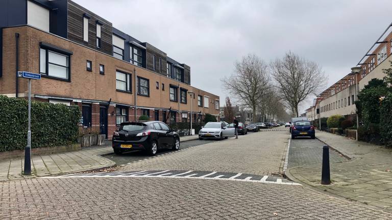 Vorig jaar raakten mensen gewond en huizen beschadigd door explosies, nu gaan bewoners van de Vinkenbroek in Etten-Leur uit van een rustige jaarwisseling.