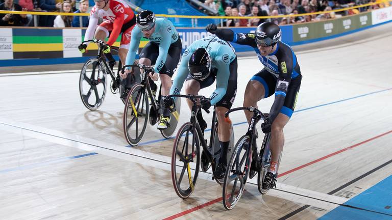 Harrie Lavreysen pakt de nationale titel op de keirin (foto: OrangePictures).