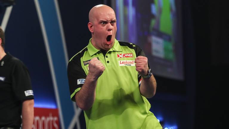 Blijdschap bij Michael van Gerwen tijdens de wedstrijd tegen Gary Anderson (foto: VI Images).