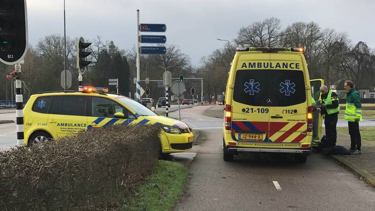 Hulpverleners zijn ter plaatse (Foto: Bart Meesters)