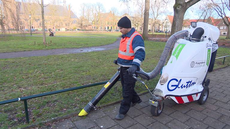 Een schoonmaker van Vebego.