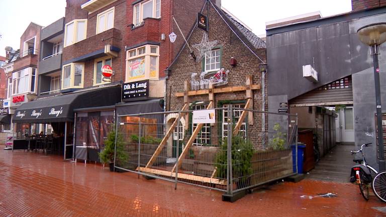 Oudste geveltje van Eindhoven wordt gerestaureerd. (Foto: Jan Arket)