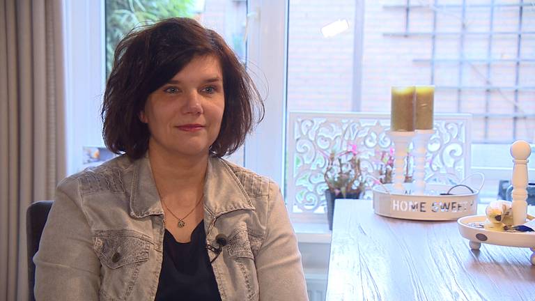 Het leven van MS-patiënt Angelique van Hooft is dankzij de Fampyra-pil verbeterd.