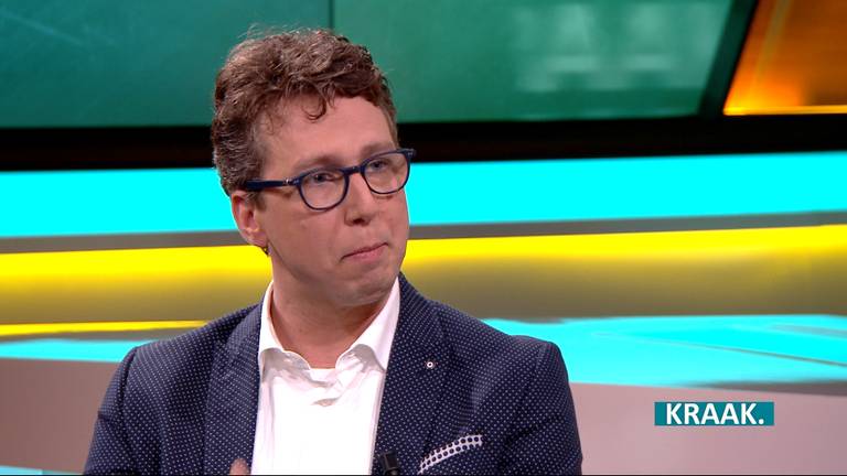 Arijan van Bavel vertelt in KRAAK (onder meer) over zijn nieuwe voorstelling 'Medisch Centrum Best'