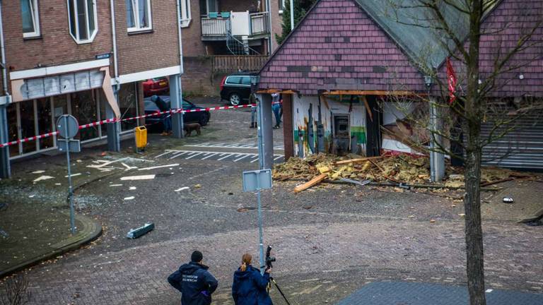 Veel schade bij plofkraak in Eindhoven.