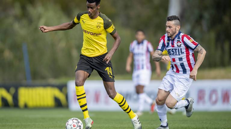 Willem Ii Heeft Opvolger Van Fran Sol Binnen Toptalent Alex Isak Van Borussia Dortmund Omroep Brabant