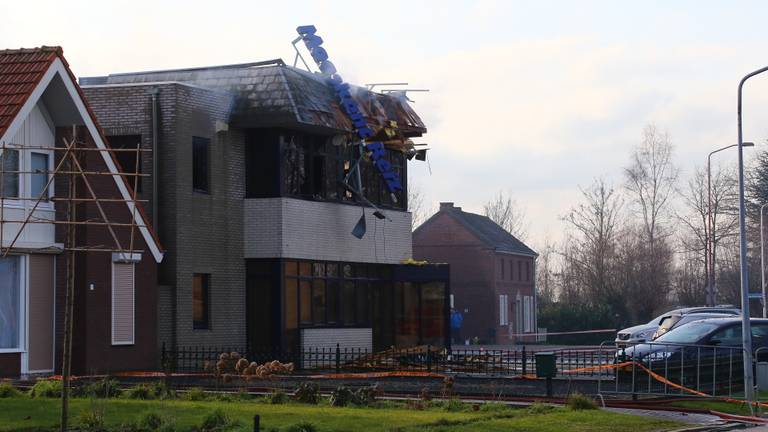 De schade loopt in de miljoenen. (foto: Charles Mallo).