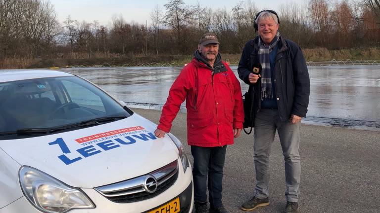 Verslaggever Paul Post (rechts) gaat op slipcursus.