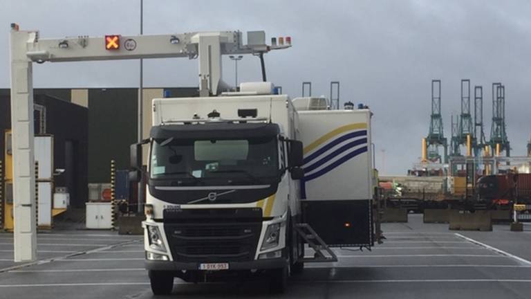 Een scanner van de Antwerpse douane (foto: Willem-Jan Joachems)