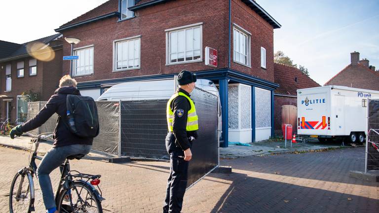 Het pand in Enschede waar de vier doden zijn gevonden (Foto: ANP)