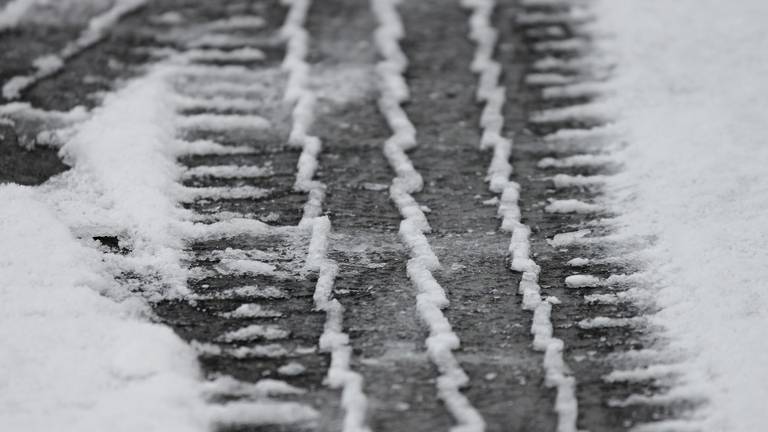 De eerste sneeuw, dinsdag zou het zomaar kunnen. (Foto: Manfred Richter, Pixabay)