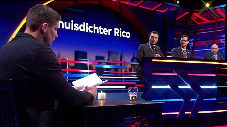 Rico Verhoeven maakte zijn debuut als huisdichter bij het programma 'Makkelijk Scoren' (Foto: beelden NPO3)