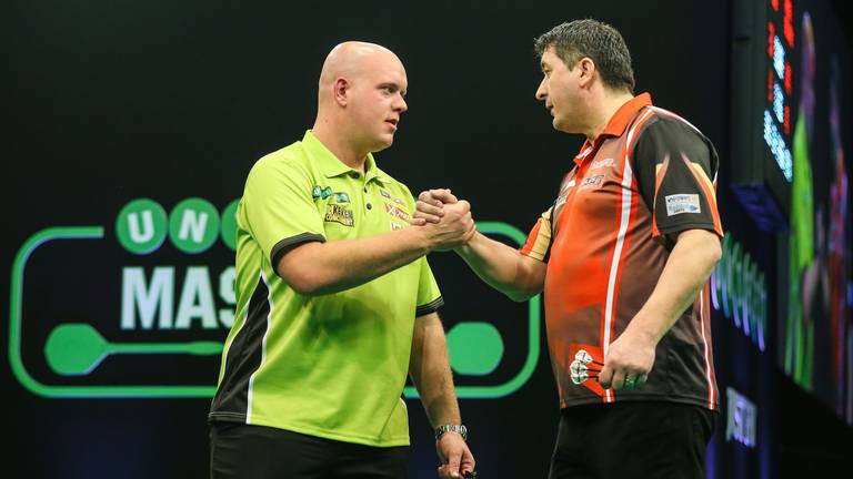 Mensur Suljovic is de tegenstander van Michael van Gerwen (foto: VI Images).