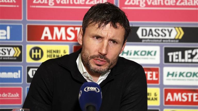 PSV-coach Mark van Bommel (foto: VI Images).