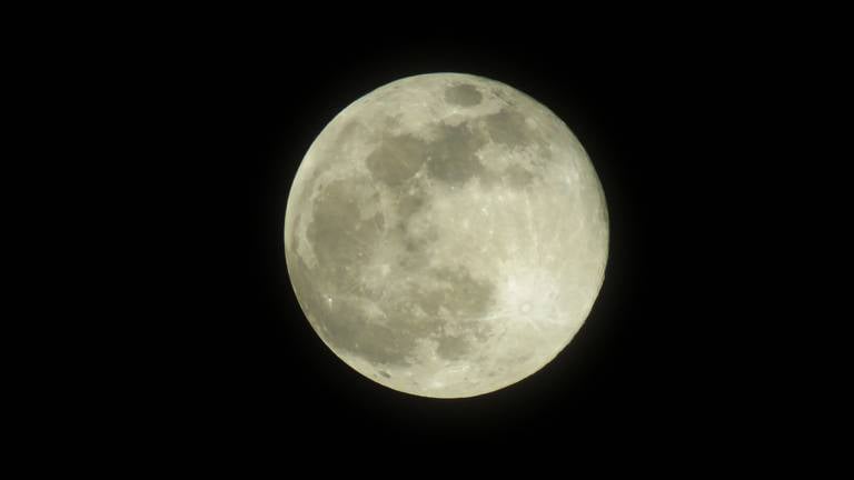 En weer een supermaan uit Oirschot (foto: Peter van der Schoot)