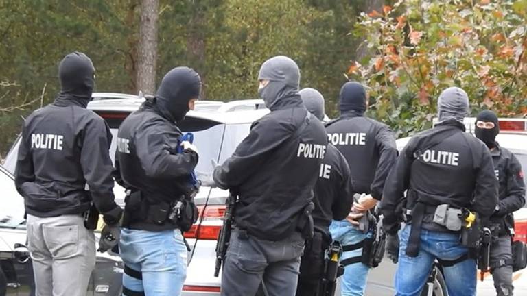 De politieactie bij de eerdere bevrijdingspoging van Benaouf A. (Foto: SQ Vision)