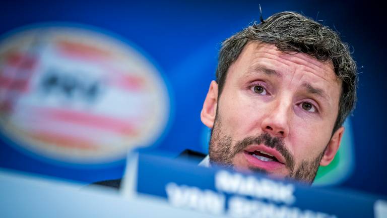 PSV-coach Mark van Bommel in aanloop naar het duel met FC Utrecht. (foto: VI Images)