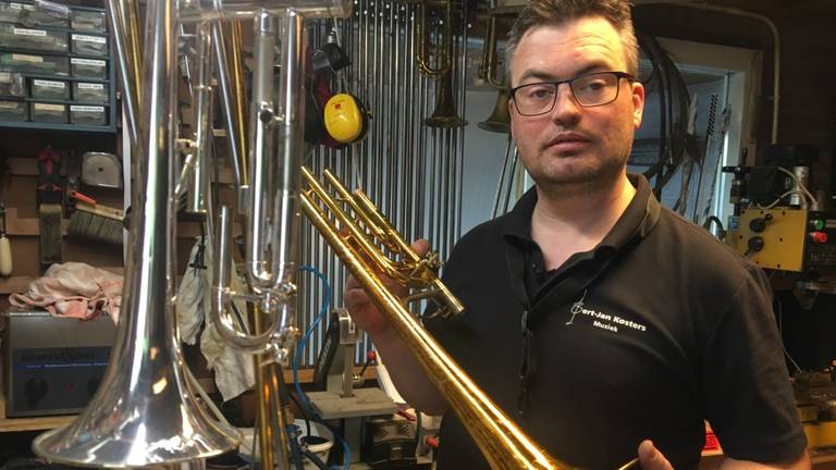 Instrumentendokter Bert-Jan Koster.