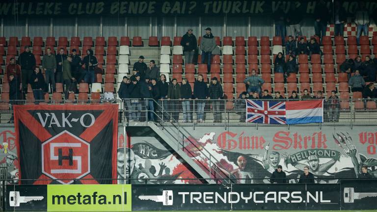 Supporters Helmond Sport (foto: OrangePictures).