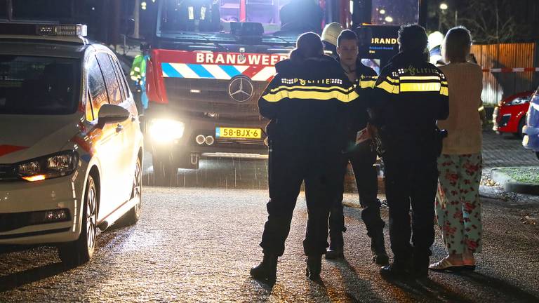 Verschillende hulpdiensten werden opgeroepen na de explosie. (Foto: Gabor Heeres/SQ Vision)