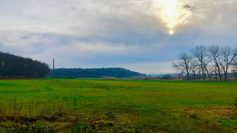 De Brabantse Wal bij Hoogerheide, de natuurlijke grens tussen Brabants zand en Zeeuwse klei. (foto: Raoul Cartens)