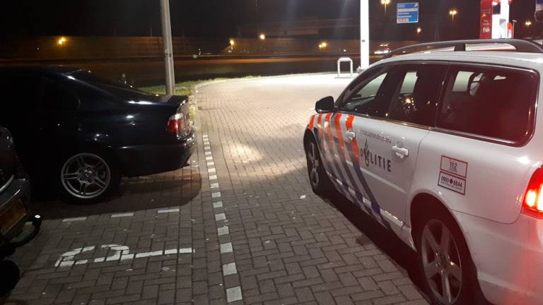De bestuurder raakte zijn rijbewijs kwijt. (Foto: Team Verkeer Zeeland-West-Brabant/Twitter)