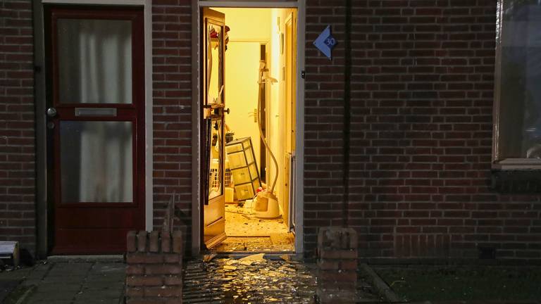 De schade aan het huis in Oss is aanzienlijk. (Foto: Gabor Heeres/SQ Vision)