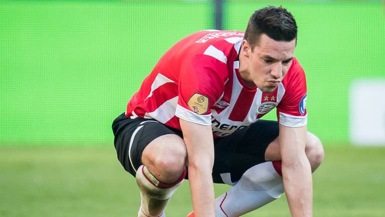 Nick Viergever na het gelijkspel van PSV tegen Feyenoord. (foto: VI Images)