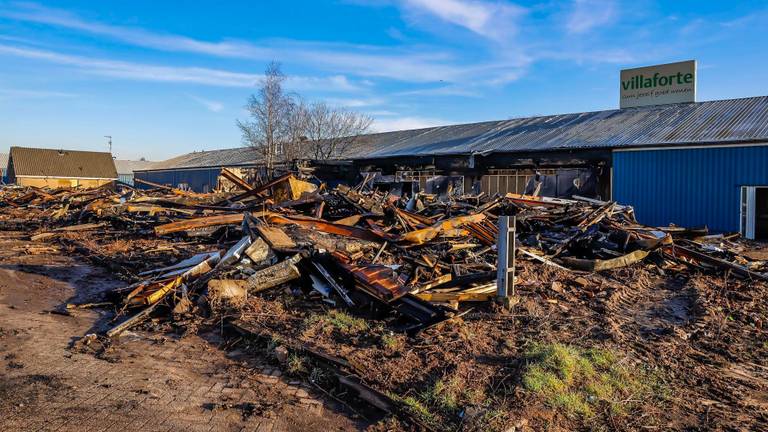 De brand zorgde voor een flinke ravage. (Foto: Marcel van Dorst/ SQ Vision