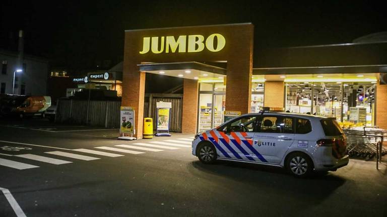 De man overviel de Jumbo met een mes (Pim Verkoelen, SQ Vision Mediaprodukties).