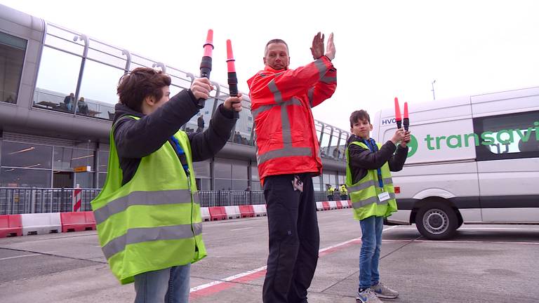 De kids speelden Airmarshal. (foto: Omroep Brabant)