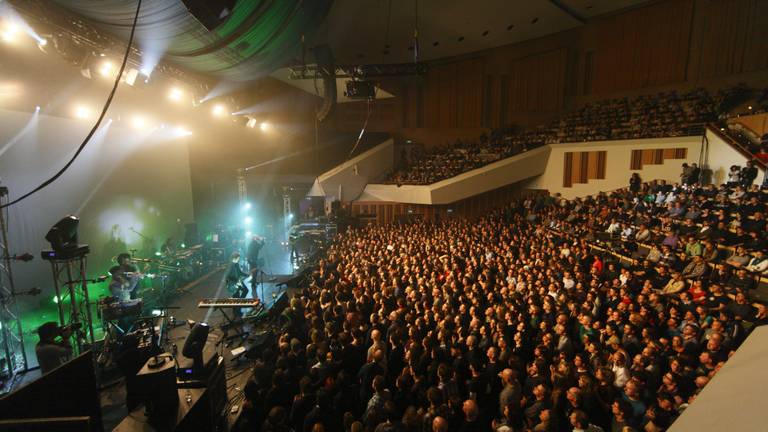 De grote zaal van het Muziekgebouw