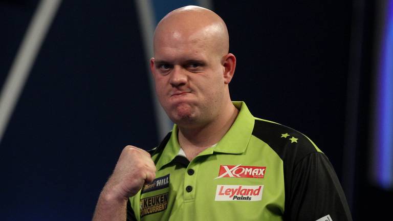 Michael van Gerwen staat in de derde ronde van de Europan Darts Open. (Foto: VI Images)