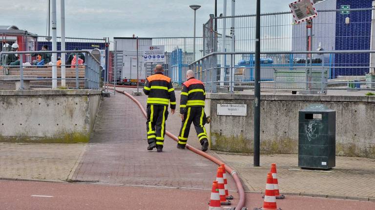 Brand Bij Zwembad De Schelp In Bergen Op Zoom Veroorzaakt Door Laswerkzaamheden Omroep Brabant