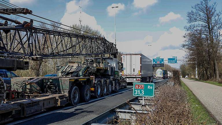 Vrachtwagen Ramt Slagboom Op Merwedebrug A27 Weer Open Omroep